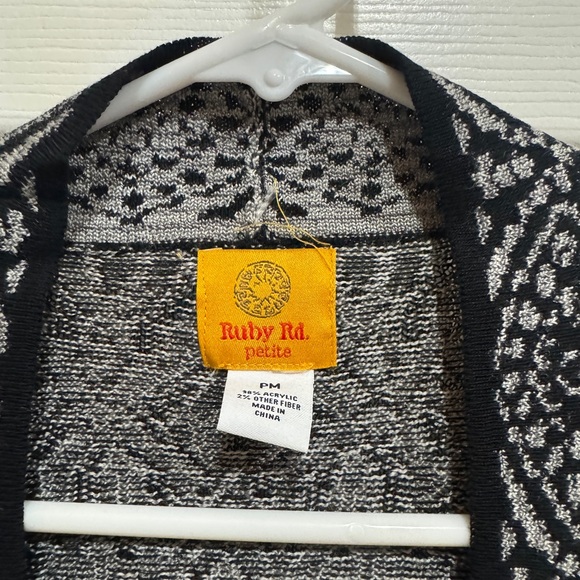 Ruby Rd. Aztec pattern cardigan size petite medium - Picture 4 of 6